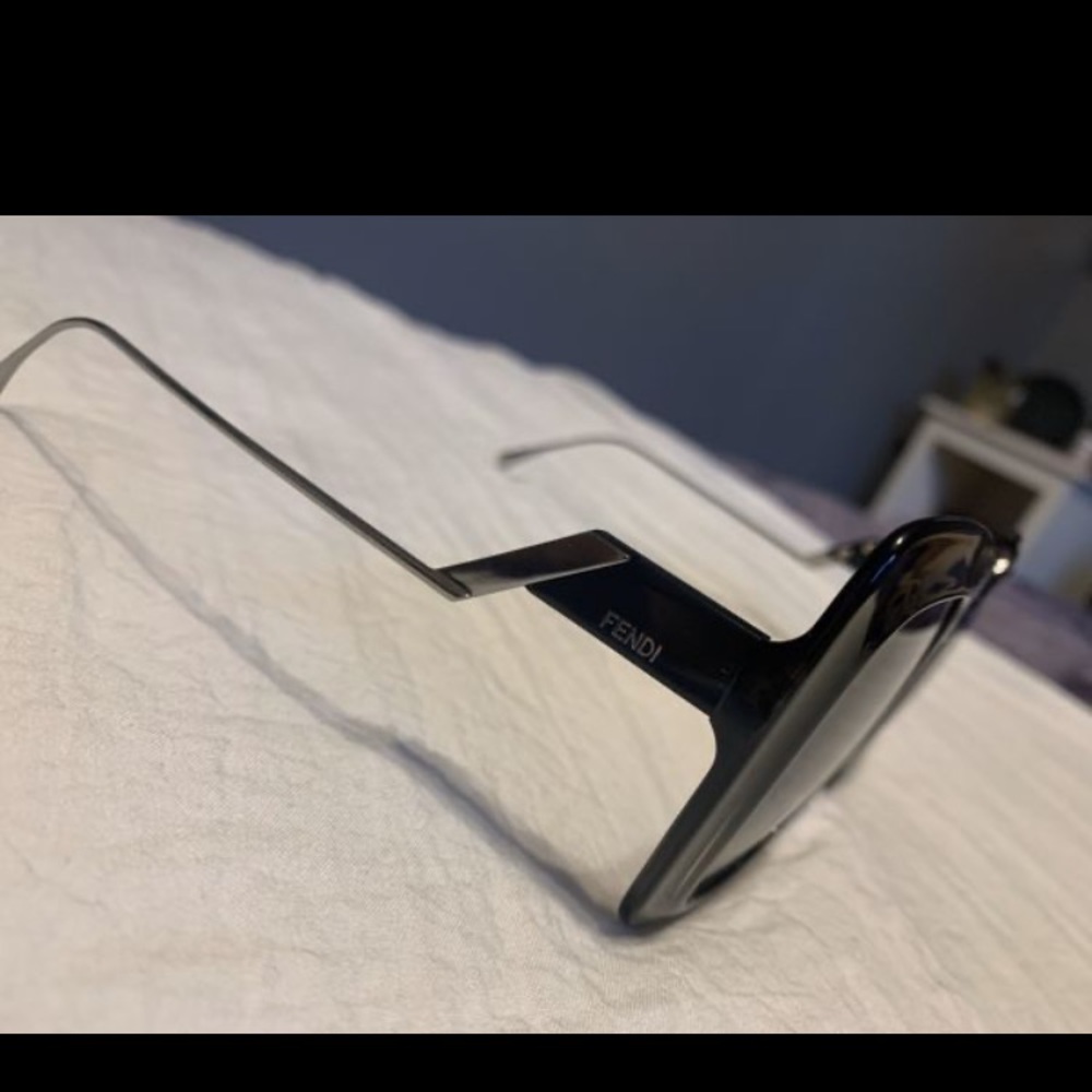 Fendi Sunglasses( Authentic )